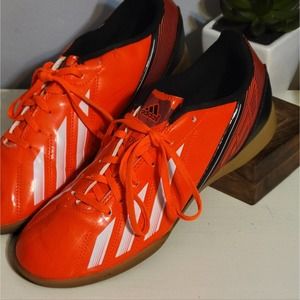 Adidas indoor soccer shoes size 5.5